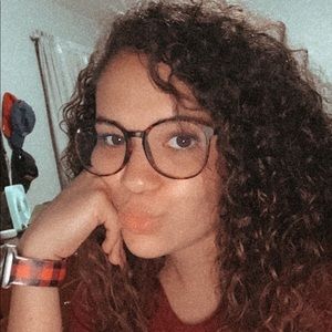 Meet your Posher, Lexi